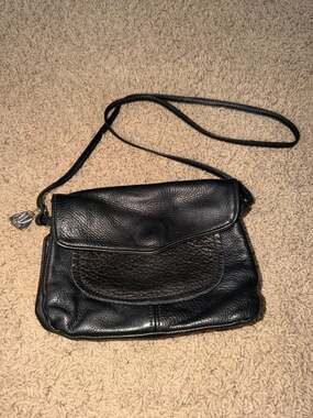 Victoria Leather Company 1990s vintage Black purse handbag